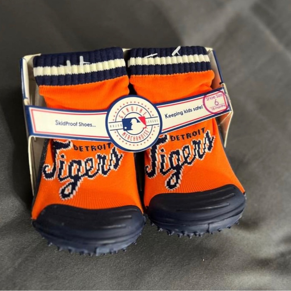Detroit Tigers skidproof baby shoes